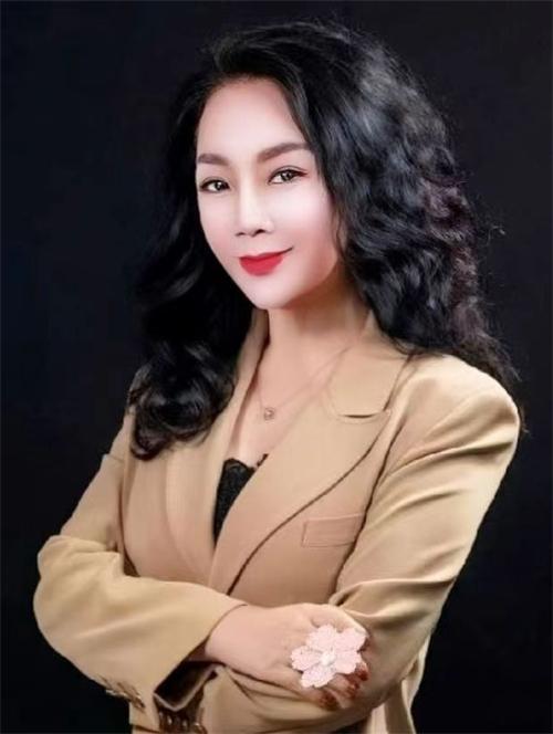 常务理事兼副秘书长——罗莹