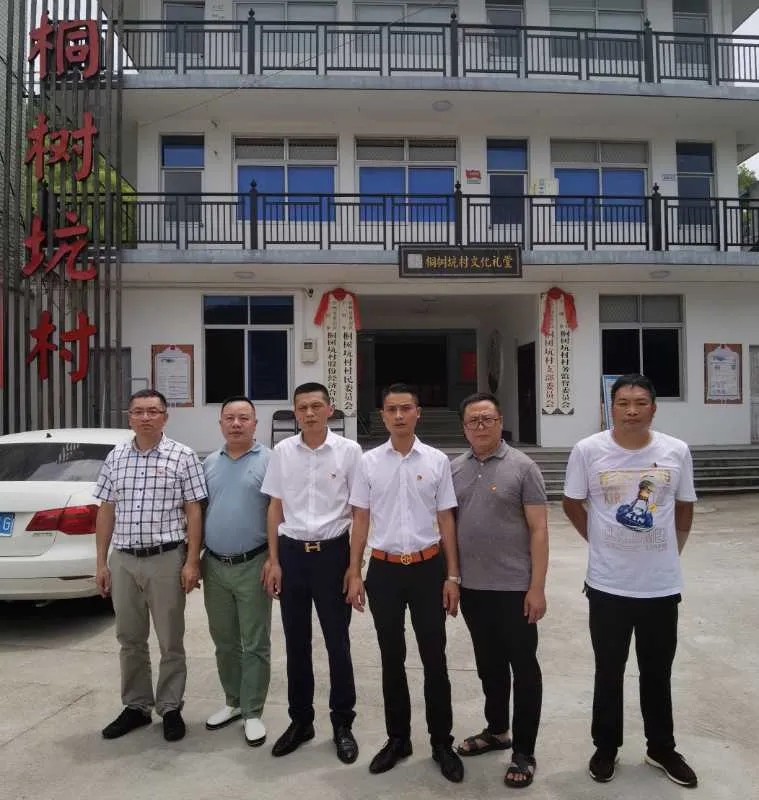 铭记奋斗历程.webp.jpg