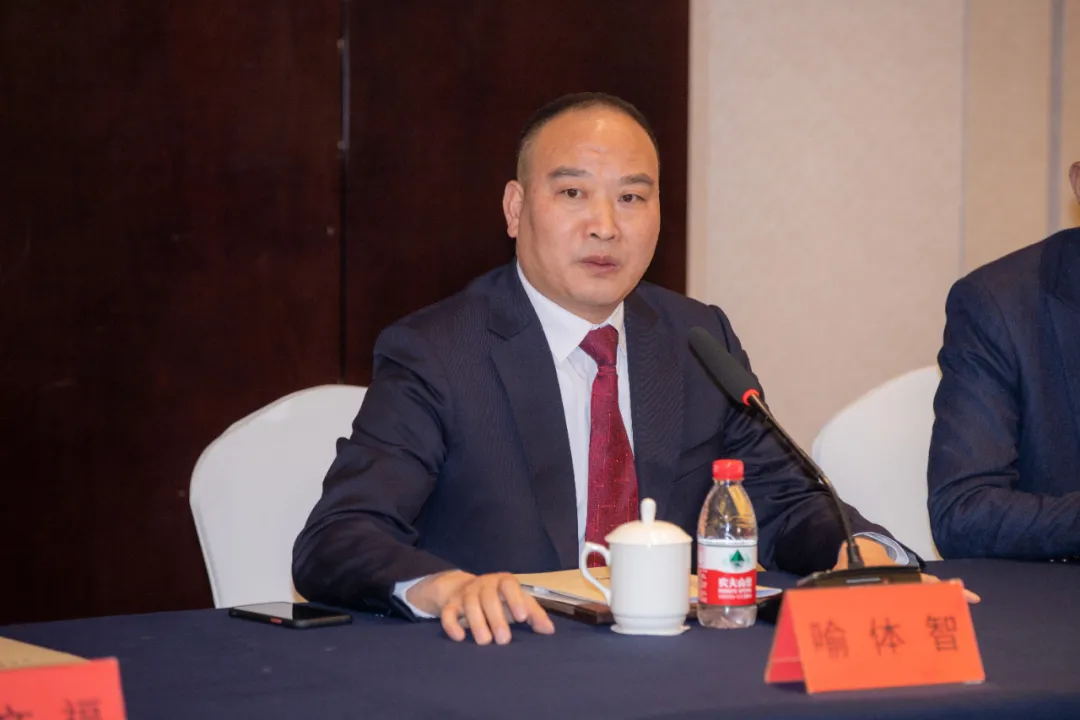 会议由副会长兼秘书长林文福主持.jpg